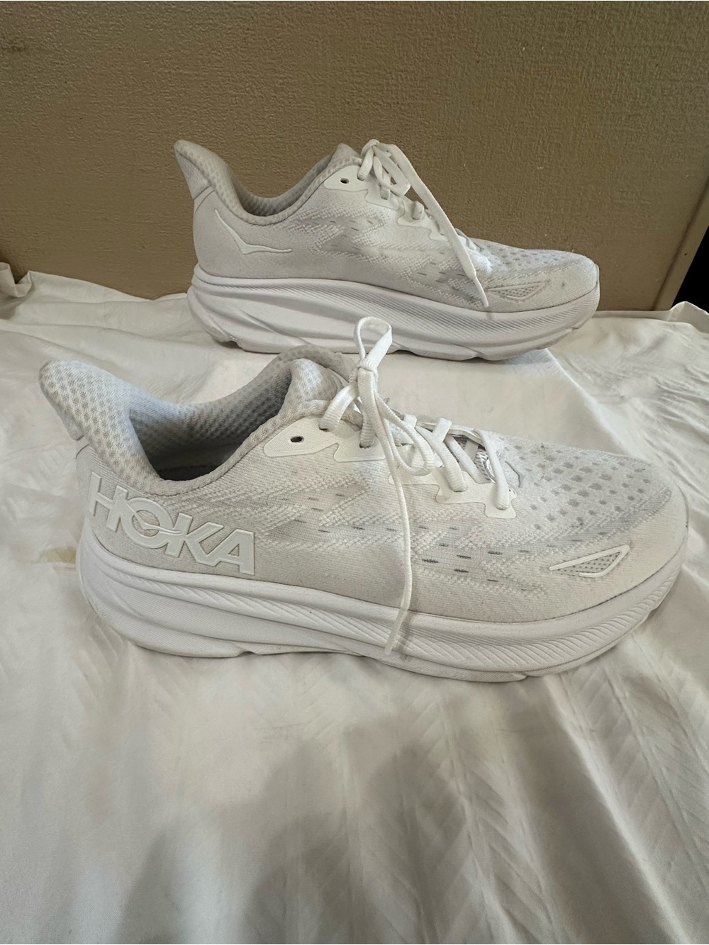 Hoka Clifton Sneakers - Picture 6 of 11
